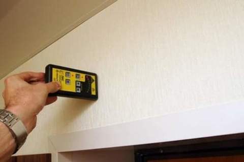 تحقق من الأسلاك في الحائط