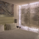 Strutture di chiusura traslucide in un interno residenziale