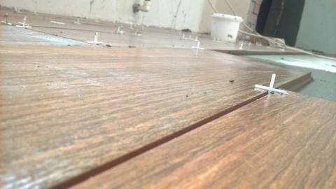 Fayansların yüksekliğini ayarlayın