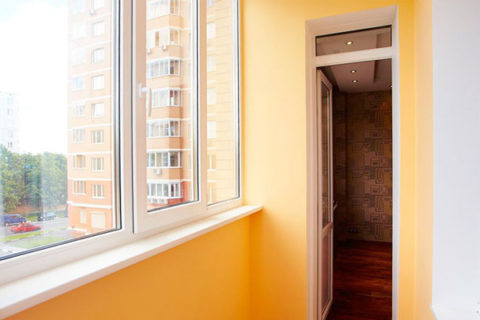 Ζωγραφική στο μπαλκόνι με σμάλτο ροδάκινου