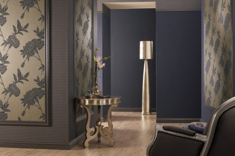 Hallway with a combination of several types of wallpaper and paint Hallway with a combination of several types of wallpaper and paint