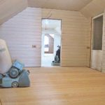 Шлайфане на повърхността, за да му придаде идеално равномерна и гладка структура