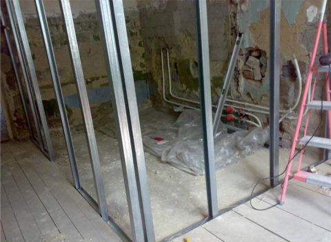 Поцинкован профил за монтаж на рамка на стена