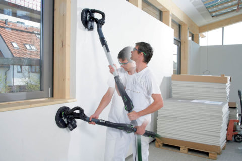 Macina le pareti in piena luce cadendo ad angolo obliquo