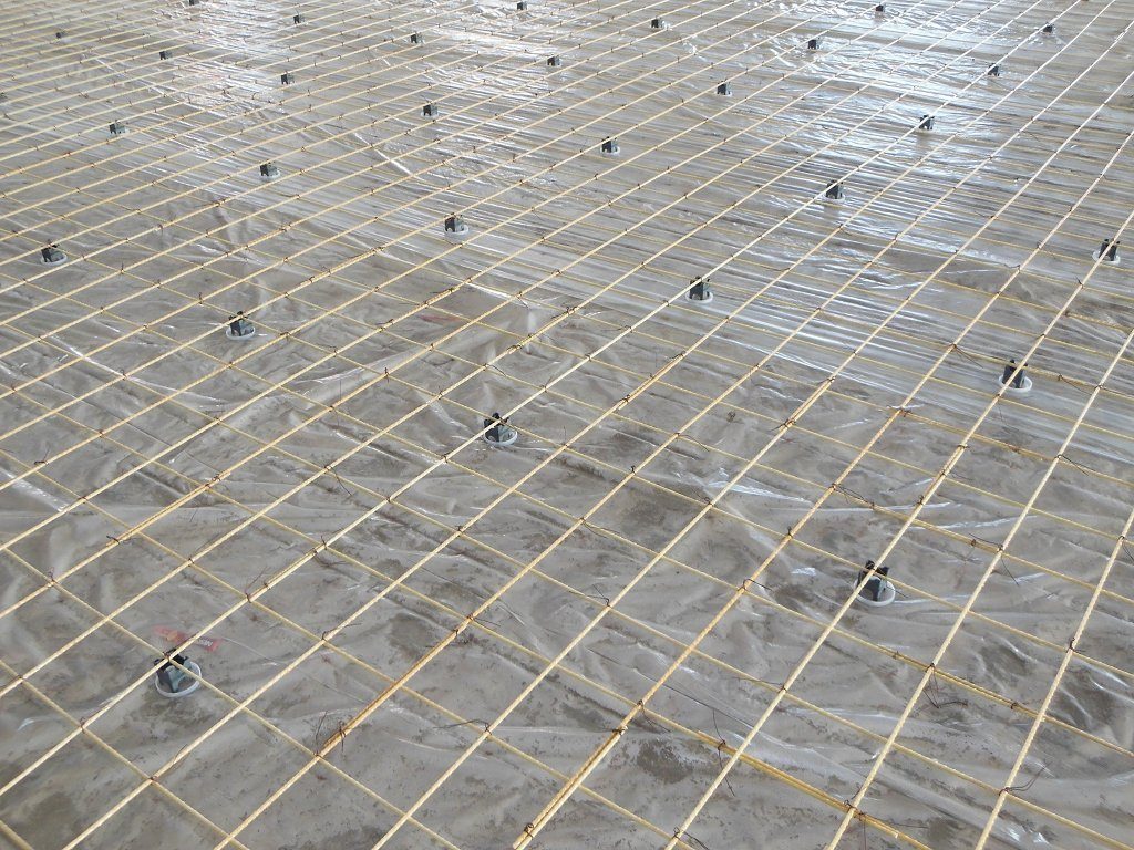 Ağın plastik klipslere takılması